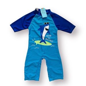 NWT Urban Rascals Shark 🦈 Rashguard Size 4-5 Years